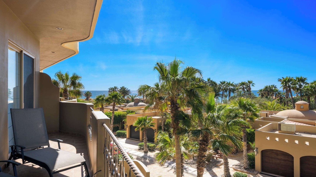 Photo of Patio Balcony in Sandy Beach