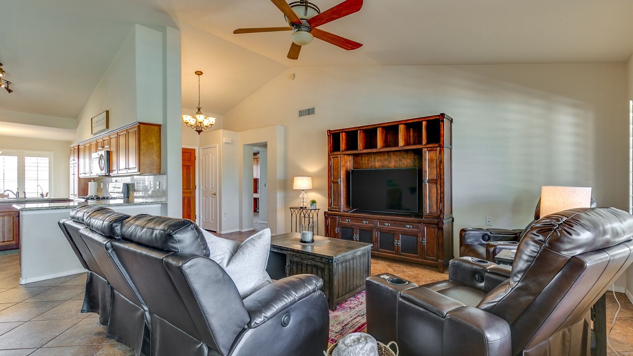 Photo of Livingroom in Palm Valley