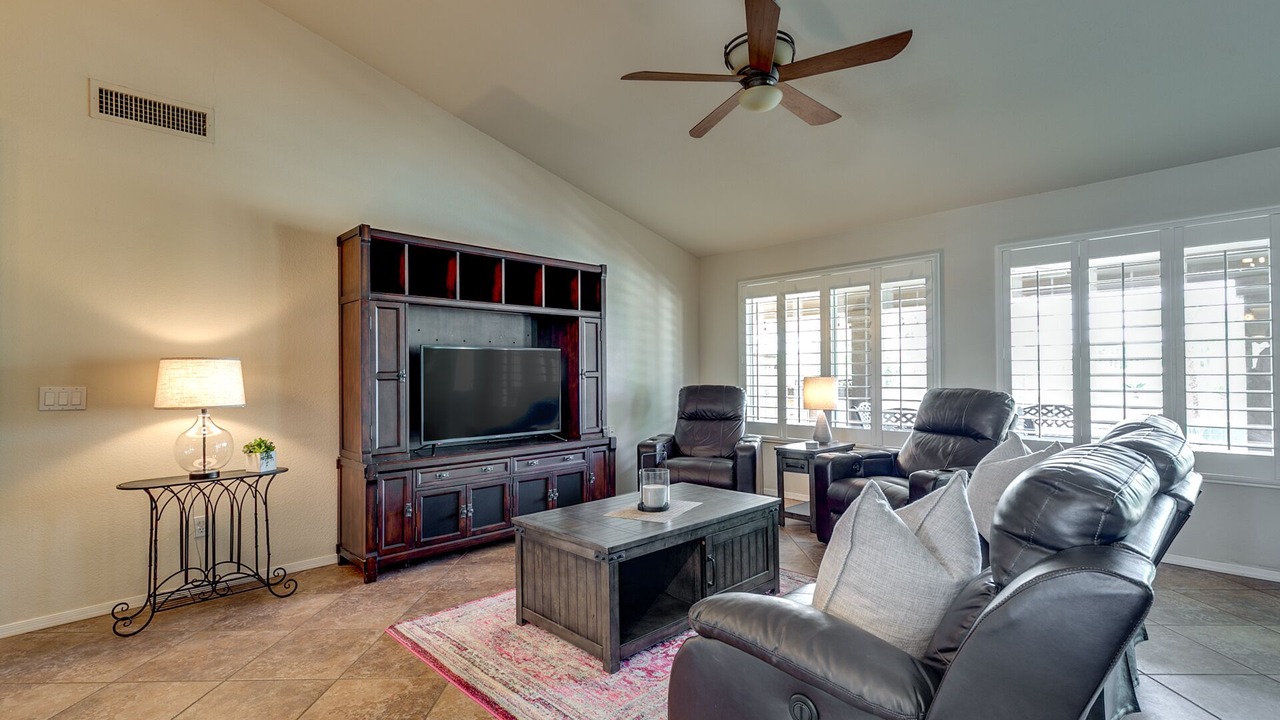 Photo of Livingroom in Palm Valley