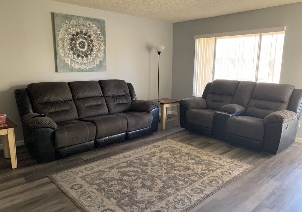 Photo of Livingroom in Fountain of the Sun