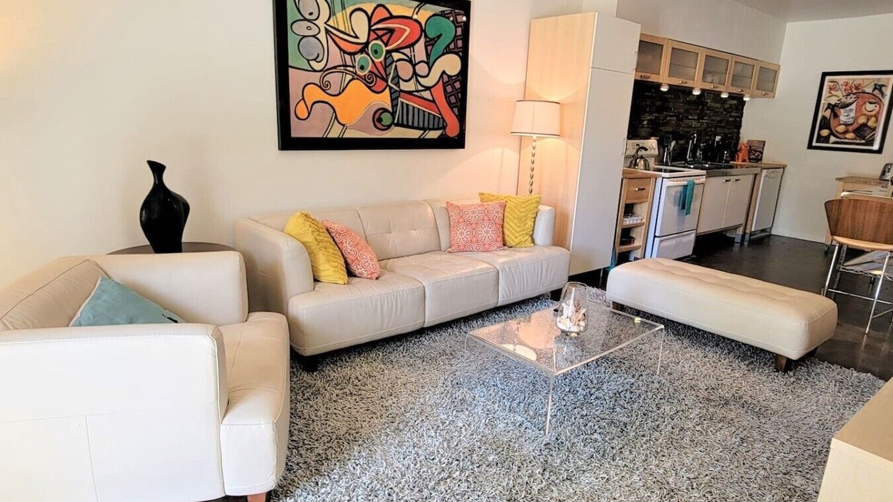 Photo of Livingroom in Encanto