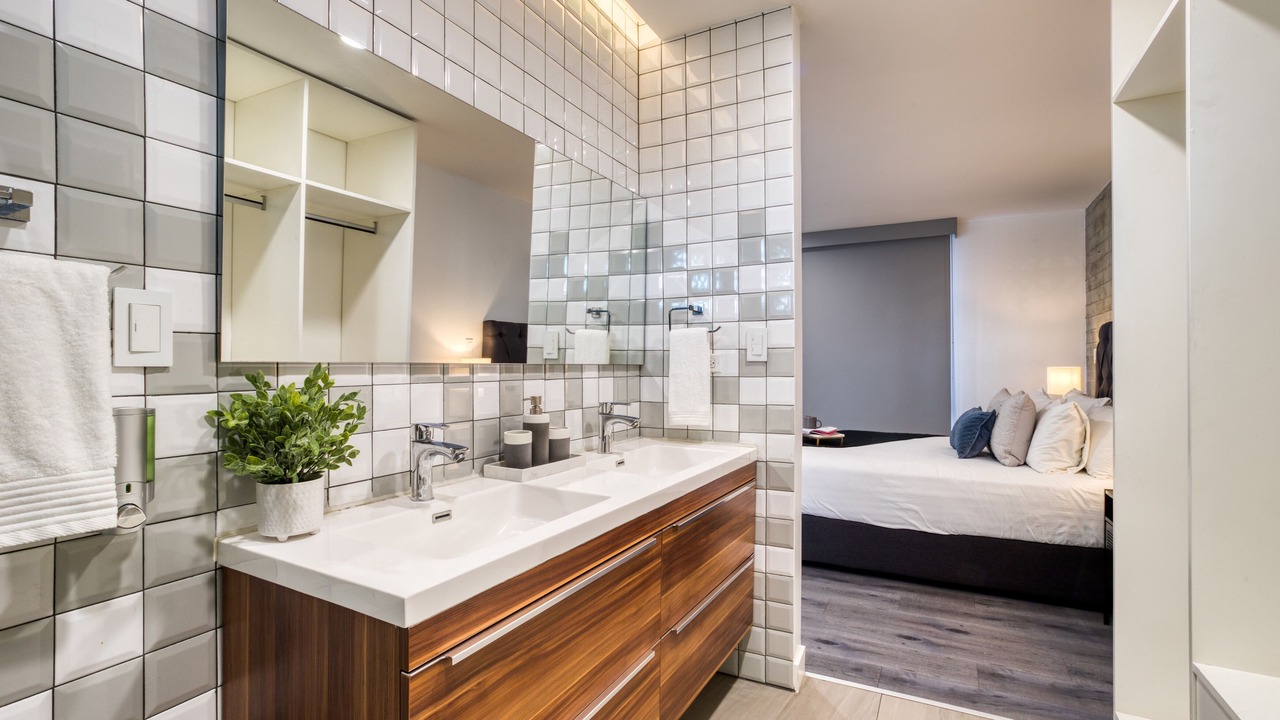 Photo of Bathroom in Avenida Revolucion