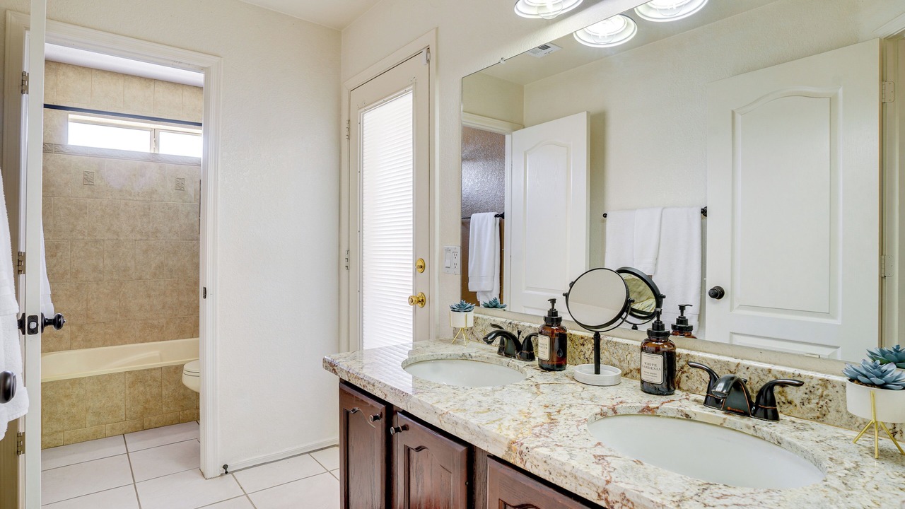 Photo of Bathroom in Arrowhead Lakes