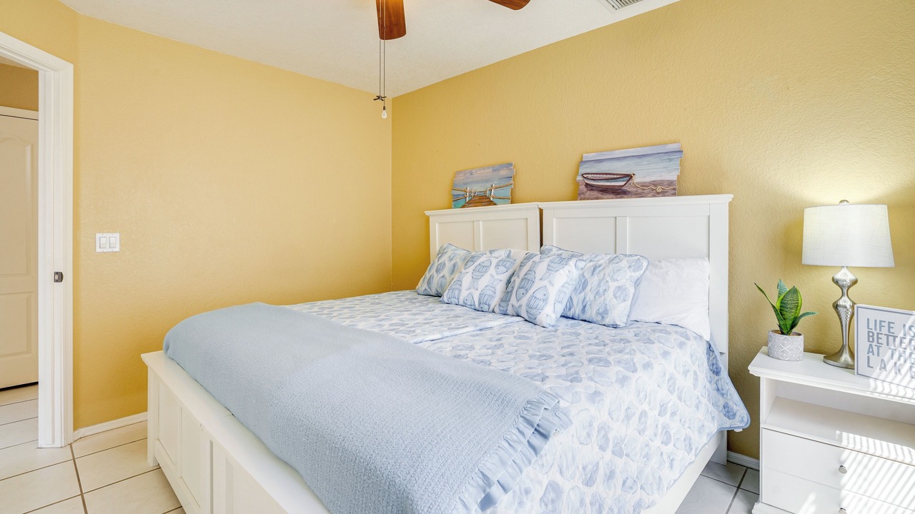 Photo of Bedroom in Arrowhead Lakes