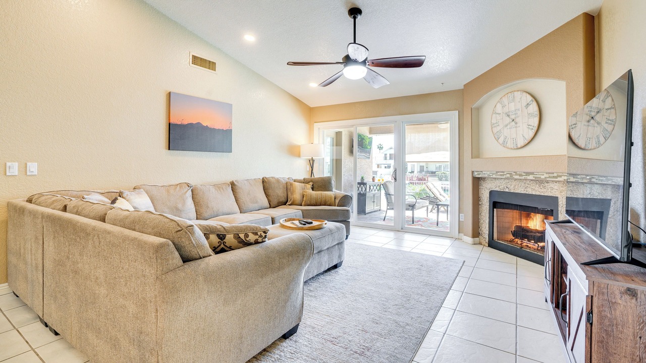 Photo of Livingroom in Arrowhead Lakes