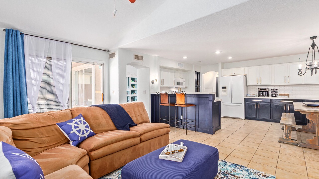 Photo of Livingroom in Arrowhead Lakes