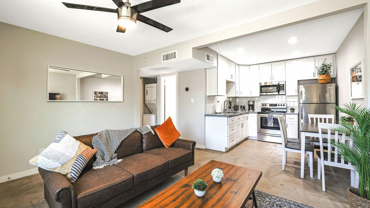 Photo of Livingroom in Camelback East
