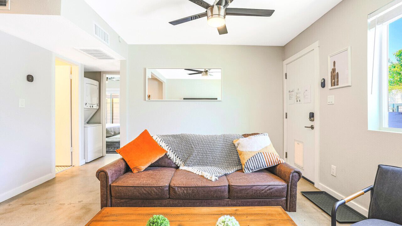Photo of Livingroom in Camelback East