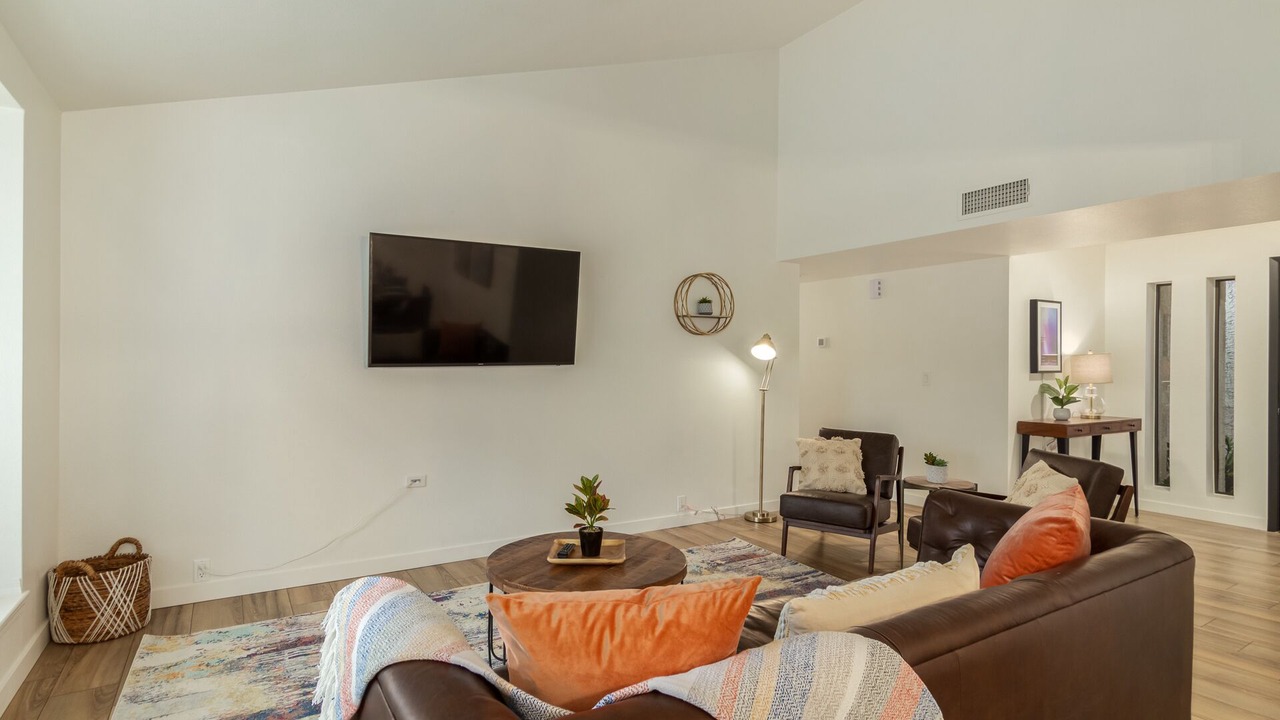 Photo of Livingroom in Kierland