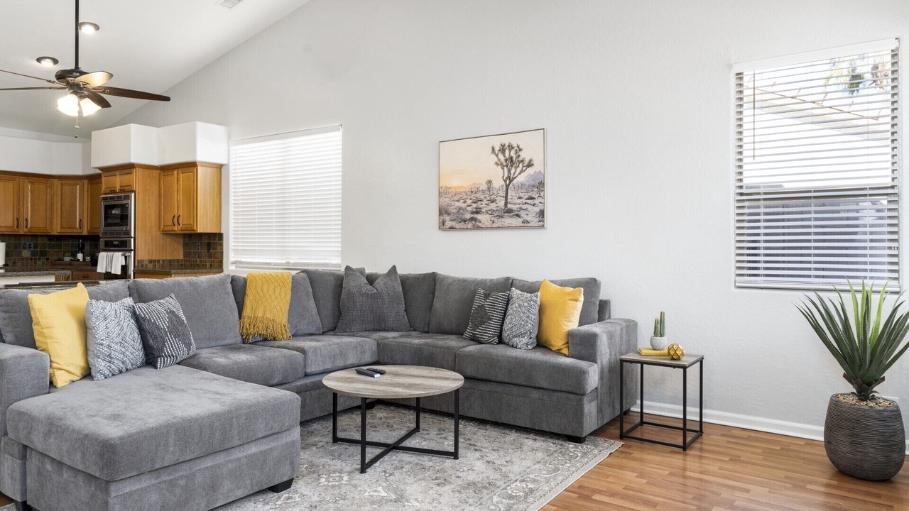 Photo of Livingroom in Greenfield Lakes