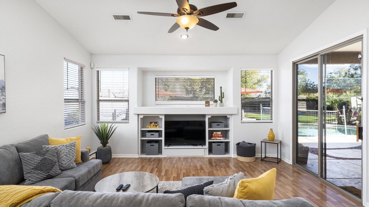 Photo of Livingroom in Greenfield Lakes