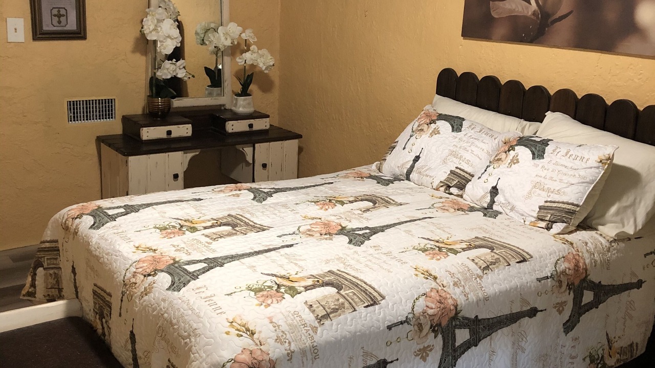 Photo of Bedroom in Mercedes