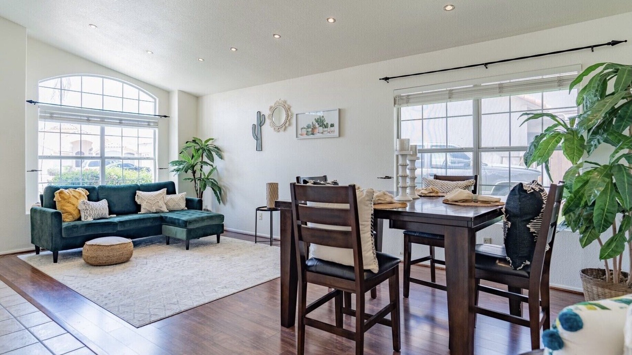 Photo of Livingroom in Glendale