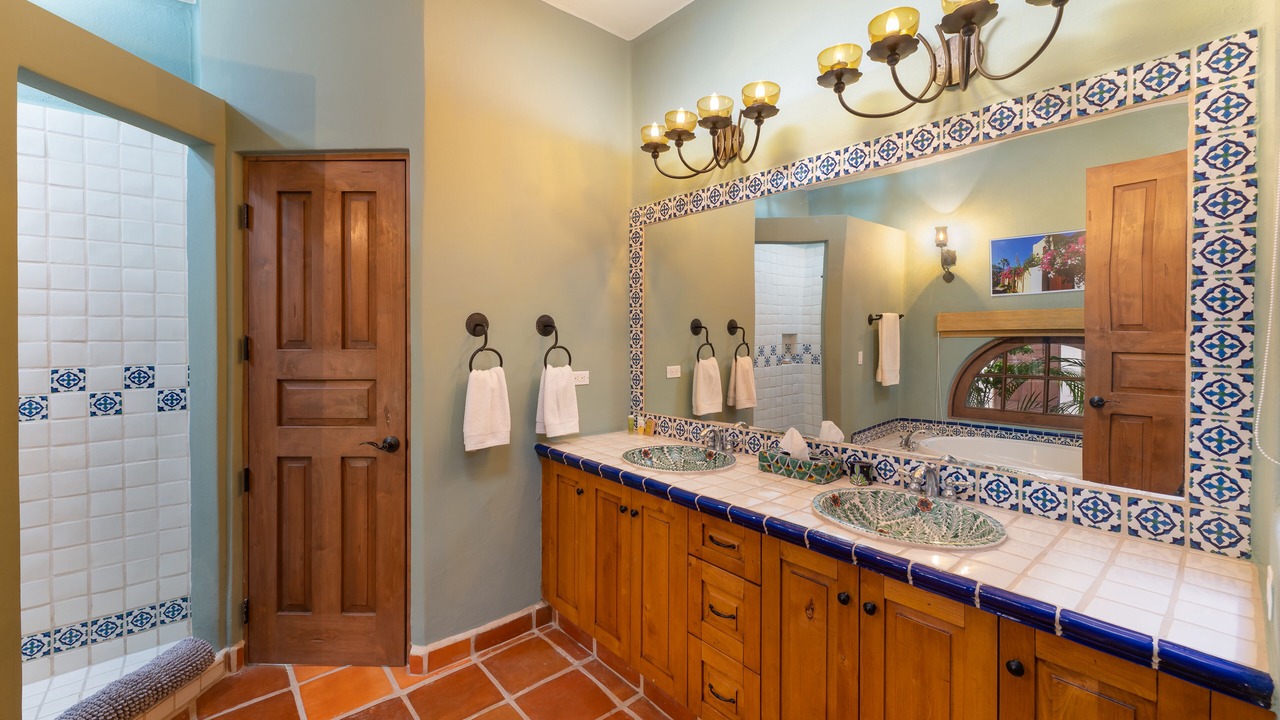 Photo of Bathroom in Nopolo