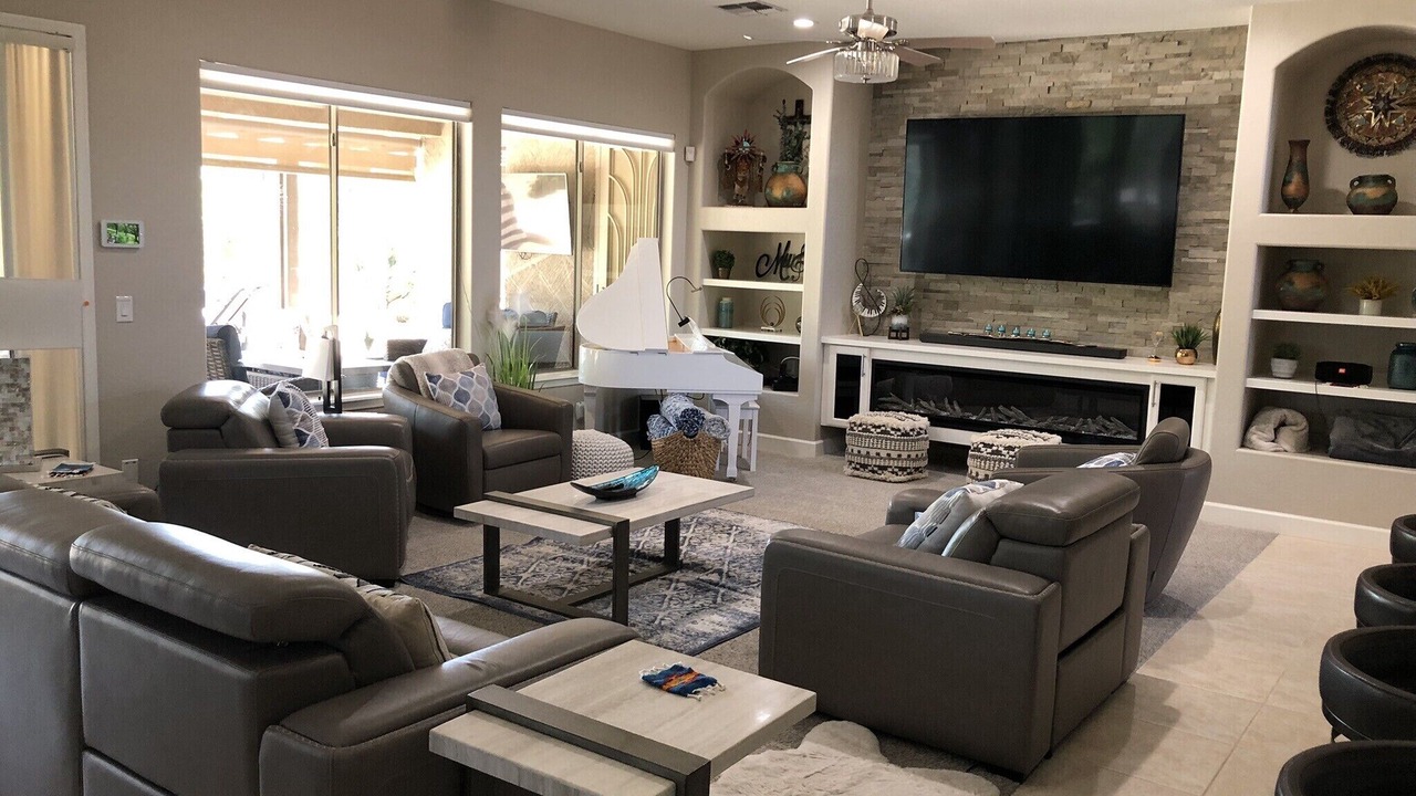 Photo of Livingroom in Palm Valley