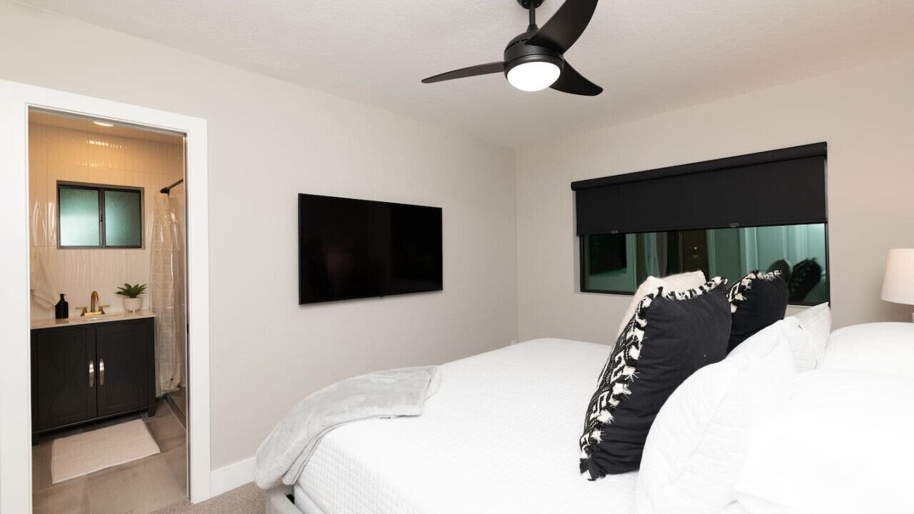 Photo of Bedroom in Raskin Estates