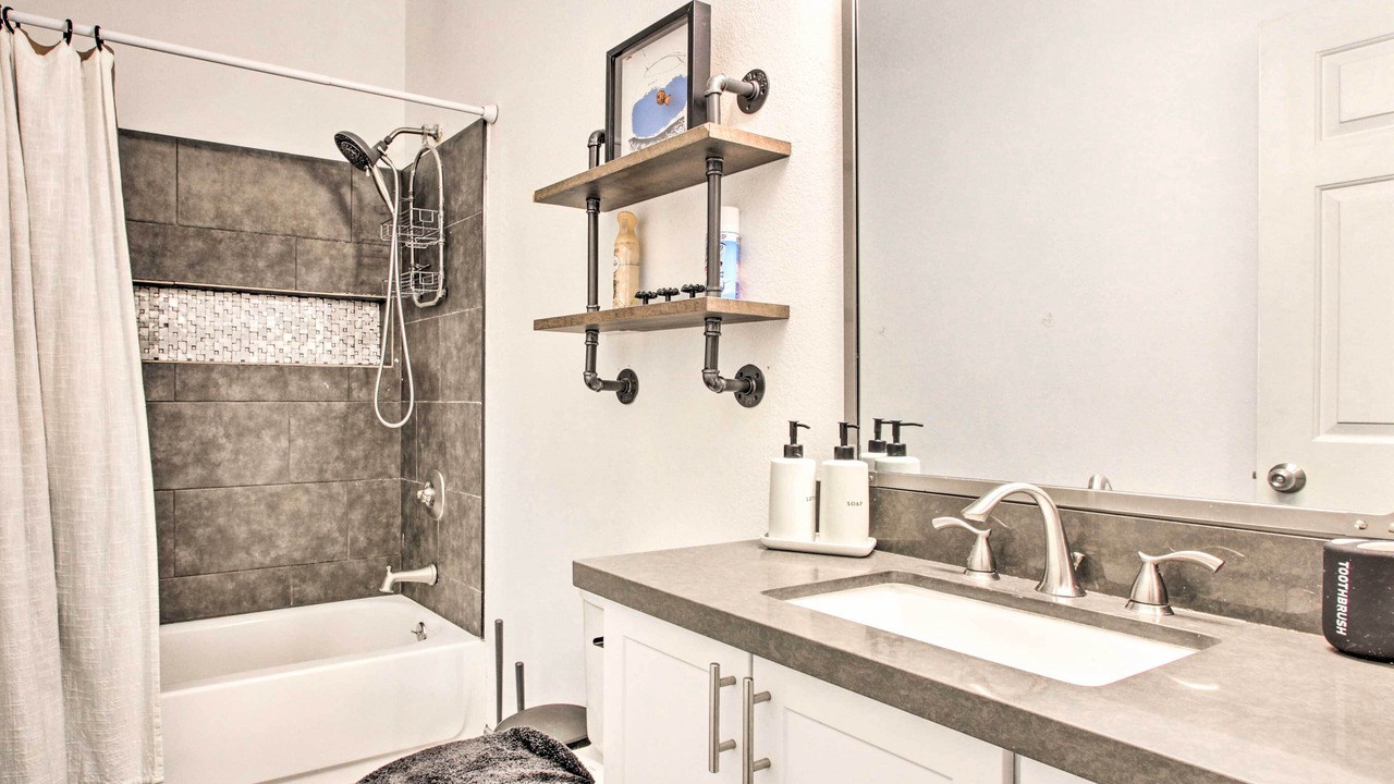 Photo of Bathroom in Alta Vista Estates