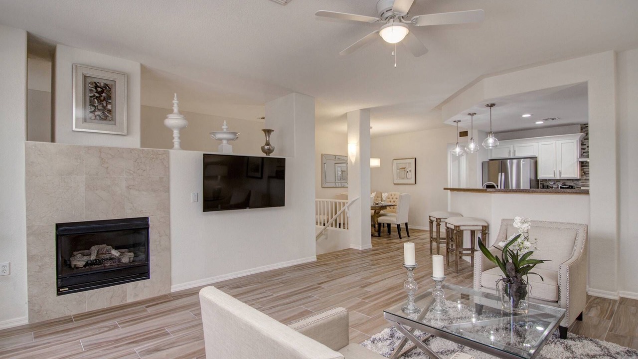 Photo of Livingroom in Kierland