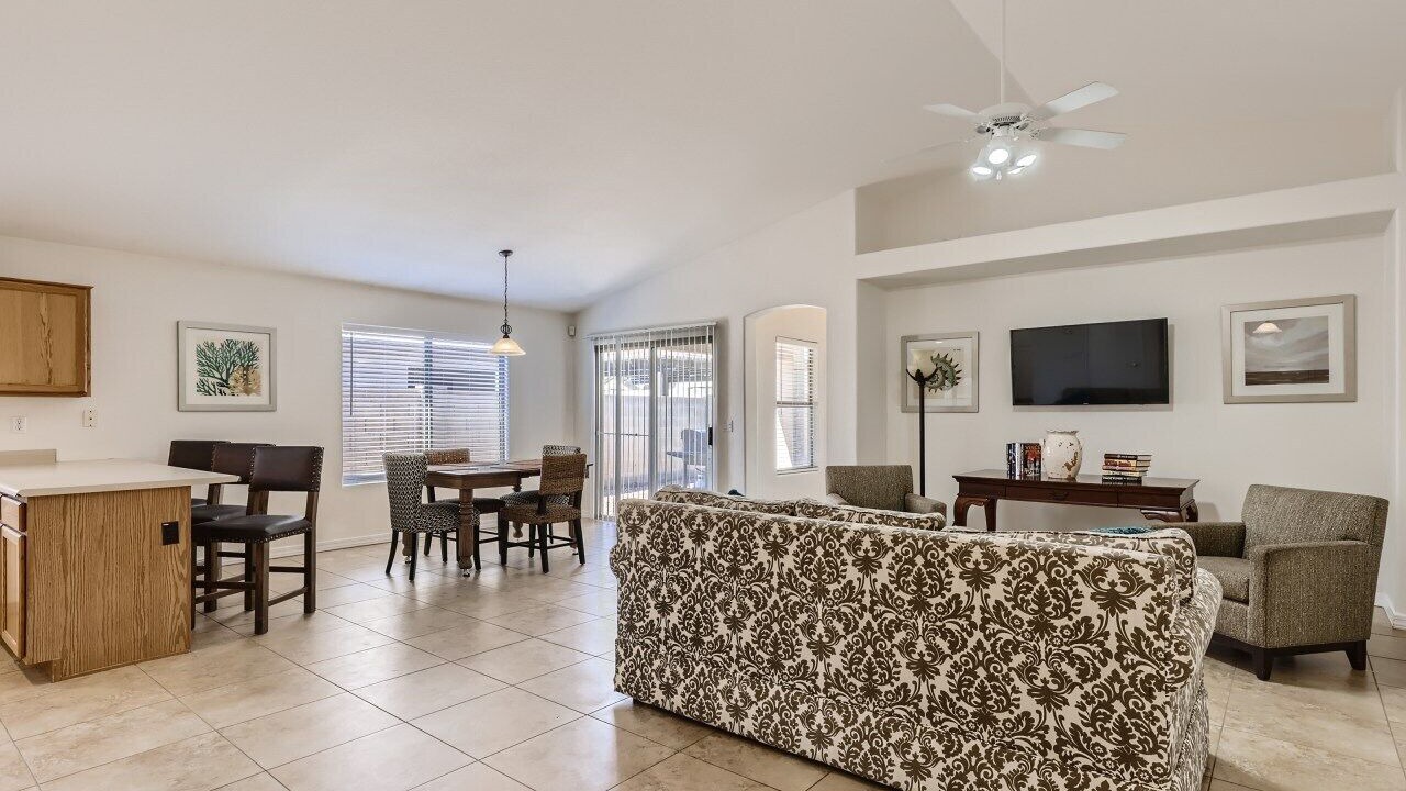Photo of Livingroom in Roseview