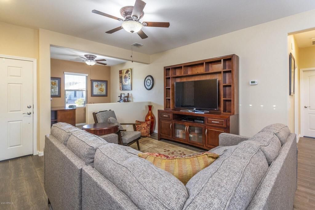 Photo of Livingroom in Sundance