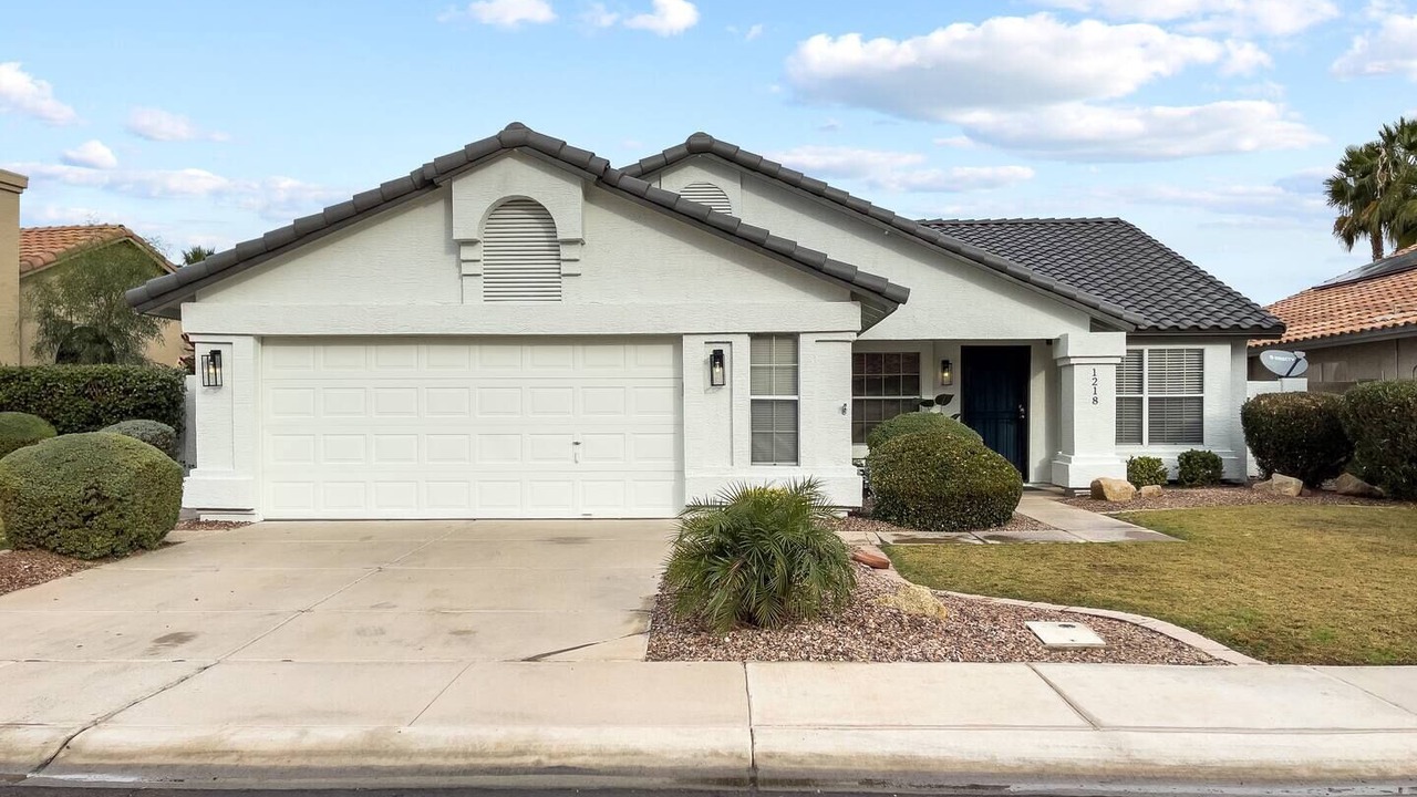 Photo of Outdoor in Val Vista Lakes