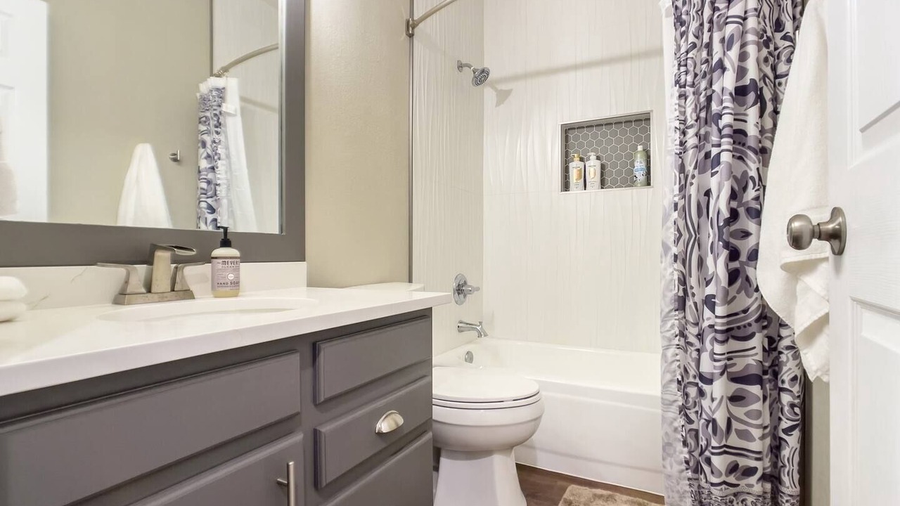 Photo of Bathroom in Val Vista Lakes