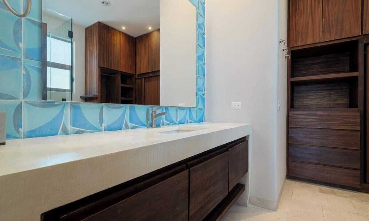 Photo of Bathroom in Zona Hotelera