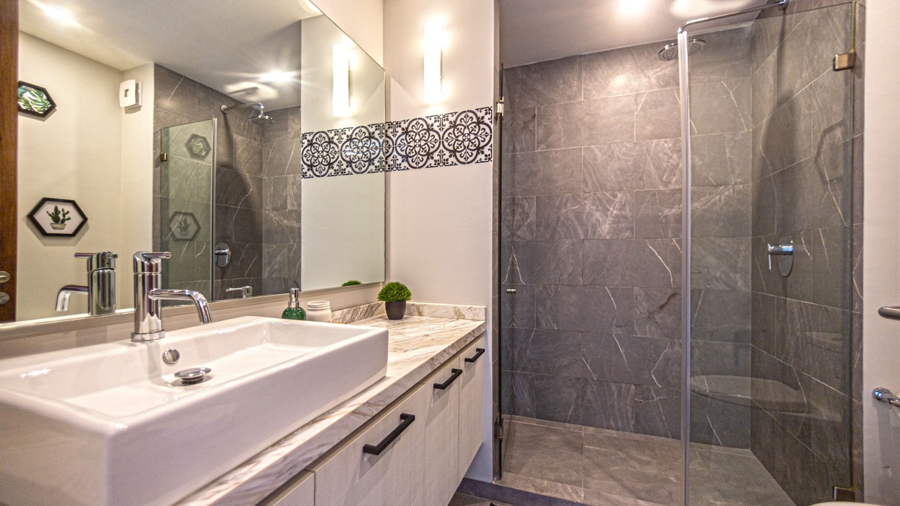 Photo of Bathroom in 12th Street