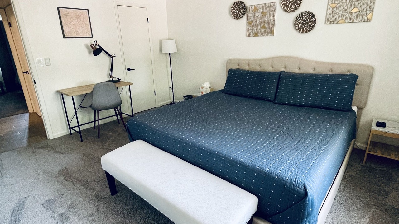 Photo of Bedroom in Paradise Valley Village