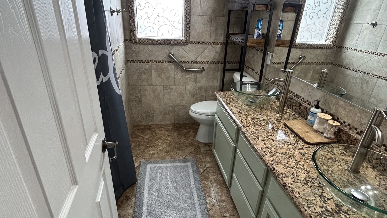 Photo of Bathroom in Pecan Creek