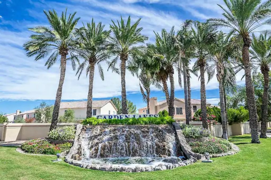 Photo of Outdoor in Garden Lakes