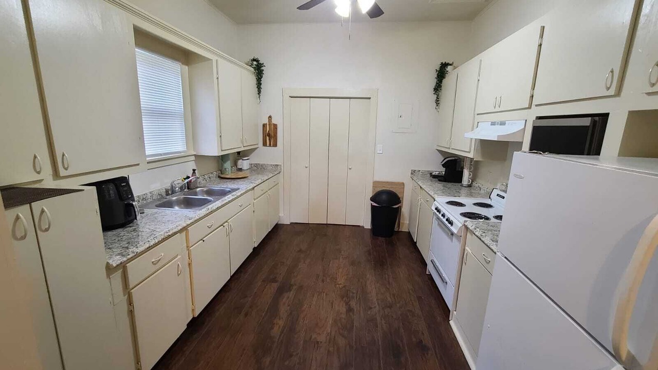 Photo of Kitchen in Brownsville