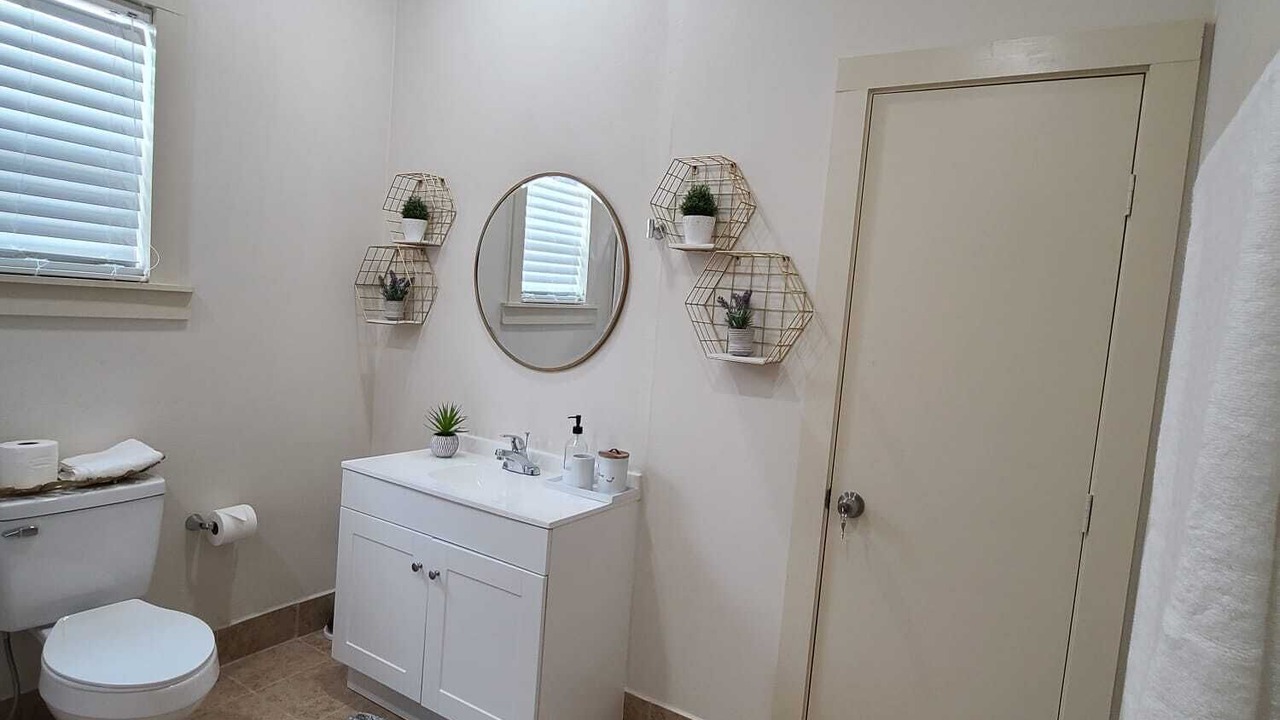 Photo of Bathroom in Brownsville