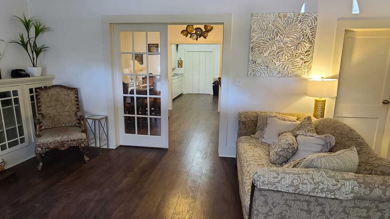 Photo of Livingroom in Brownsville