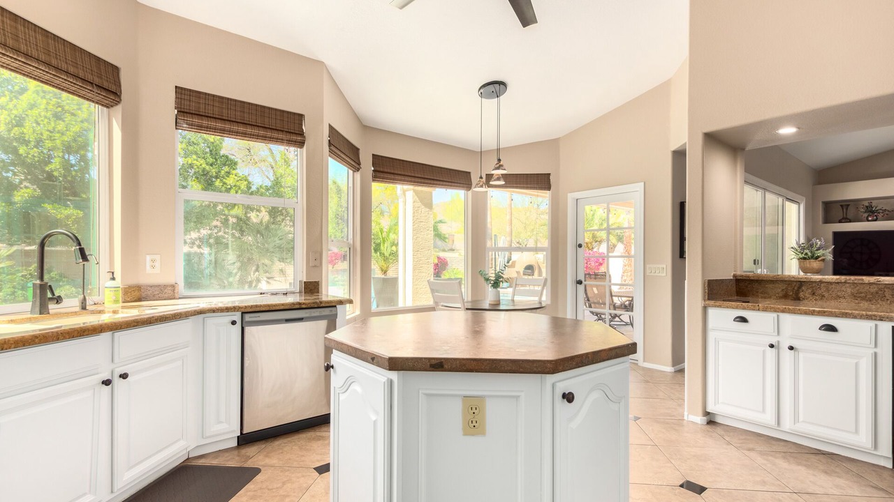 Photo of Kitchen in Foothills Club West