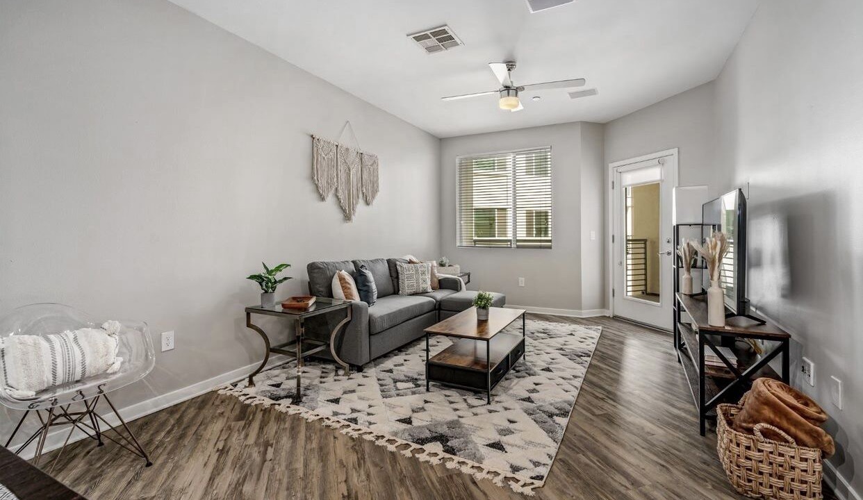 Photo of Livingroom in Camelback East