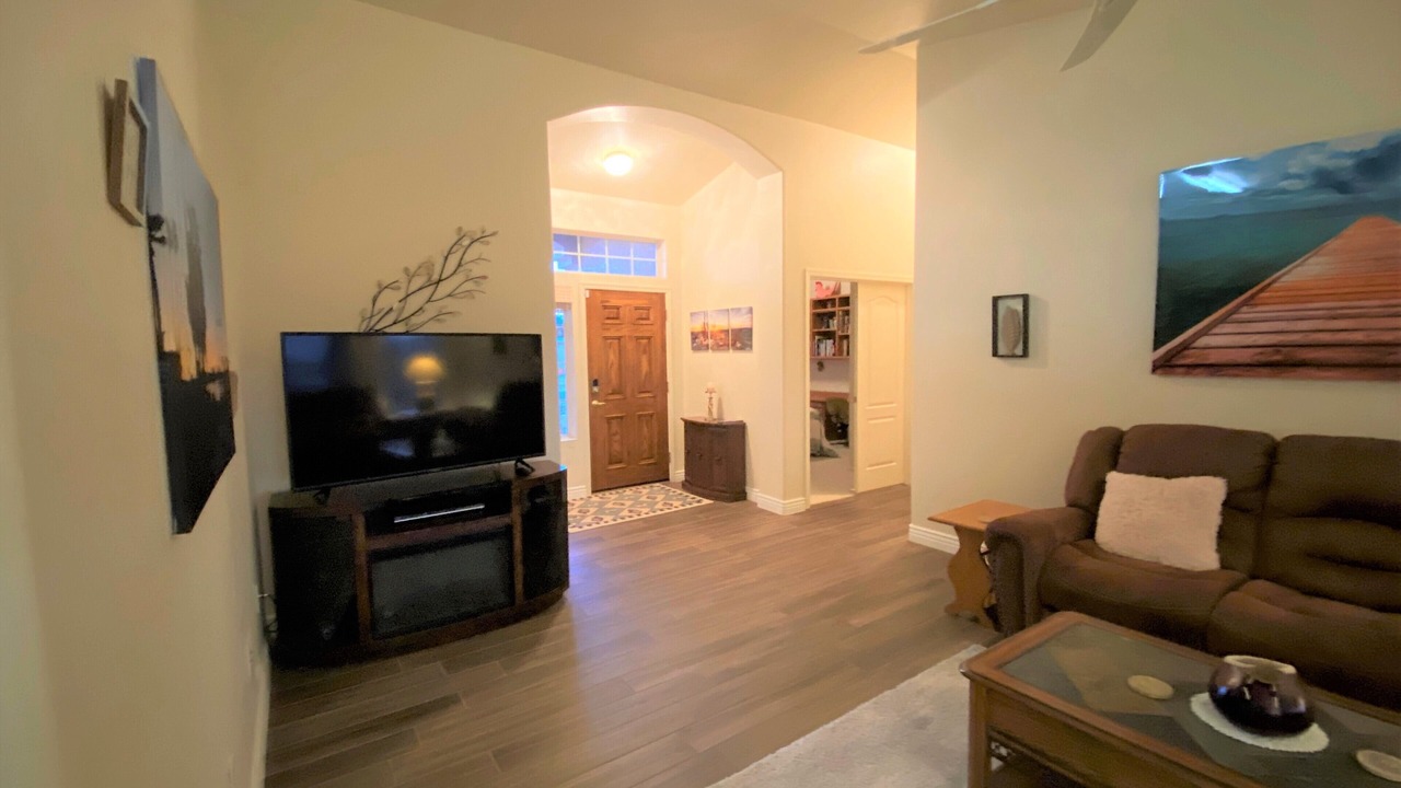 Photo of Livingroom in Arizona City