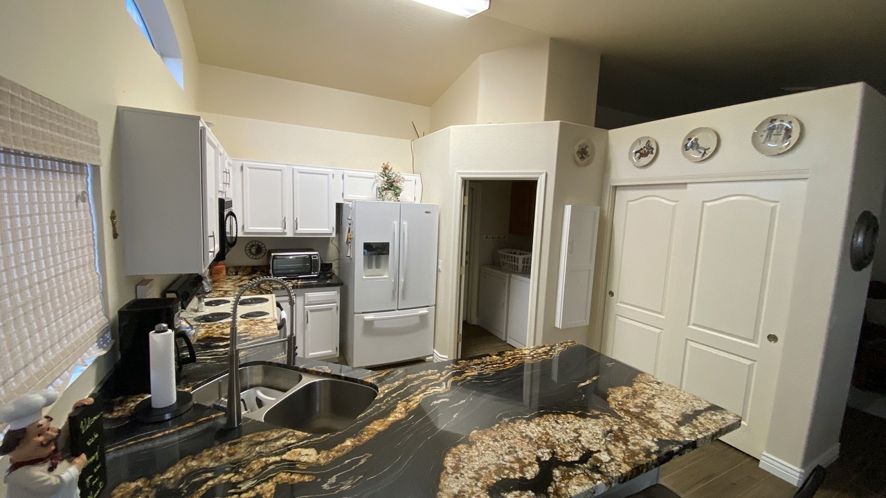 Photo of Kitchen in Arizona City
