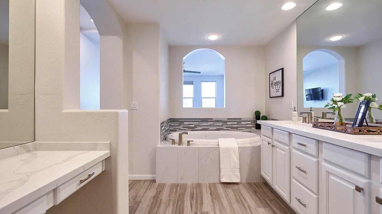 Photo of Bathroom in Troon North