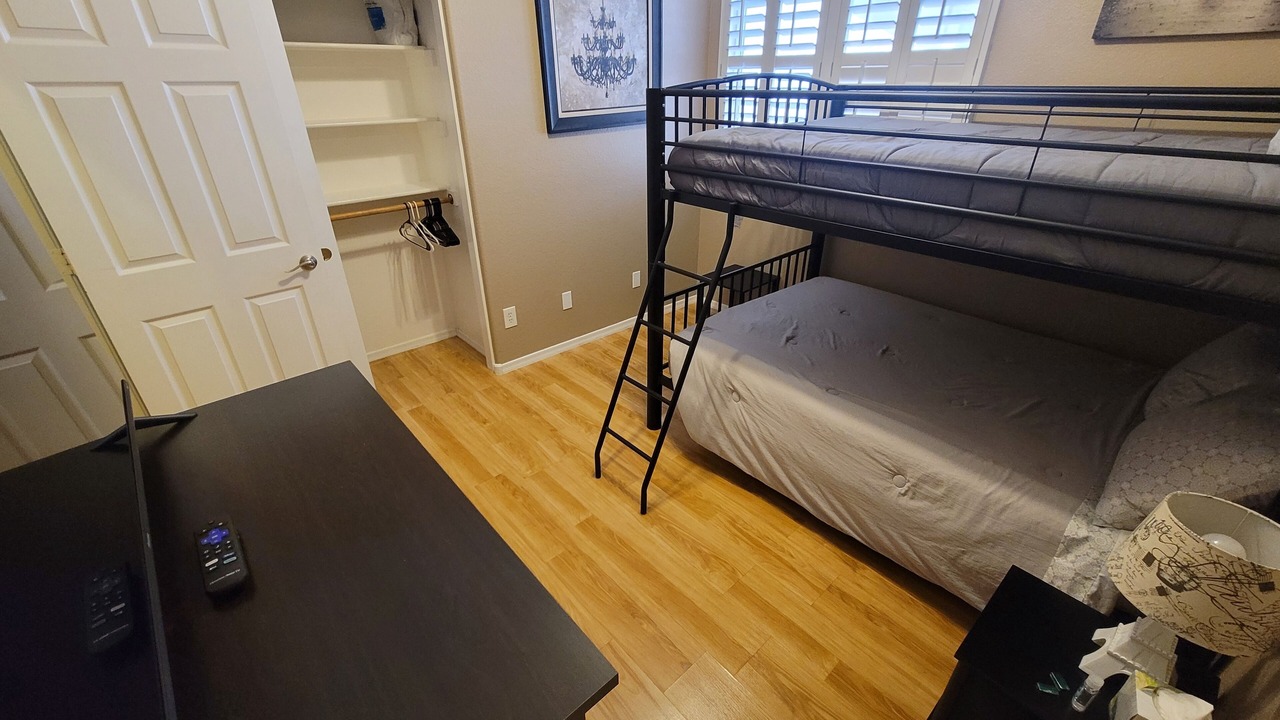 Photo of Bedroom in Arizona Skyline Community