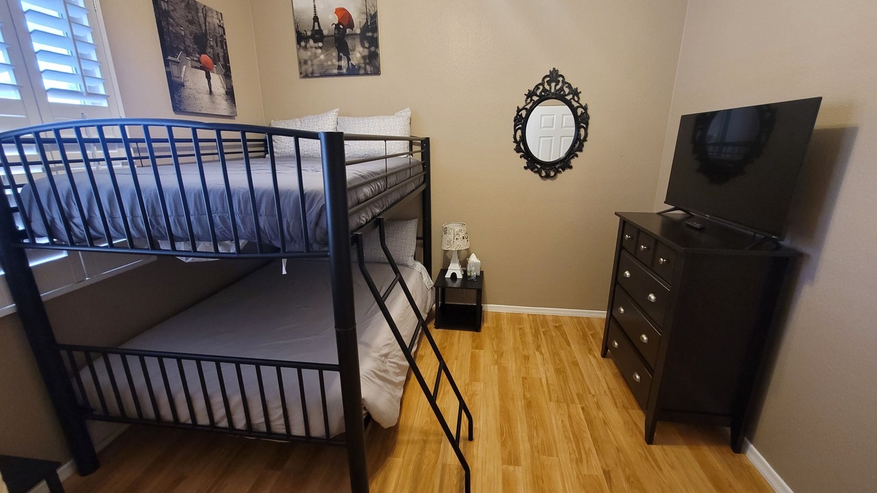 Photo of Bedroom in Arizona Skyline Community