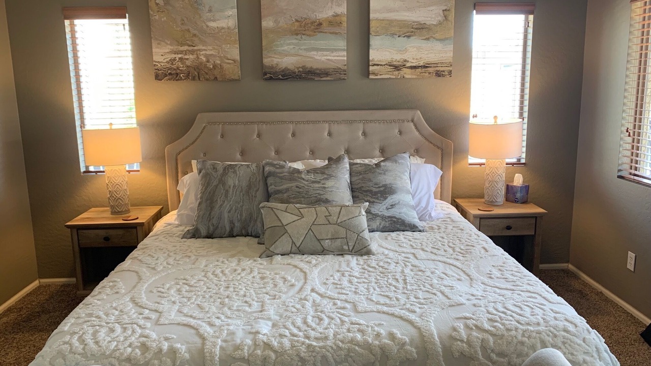 Photo of Bedroom in Litchfield Manor