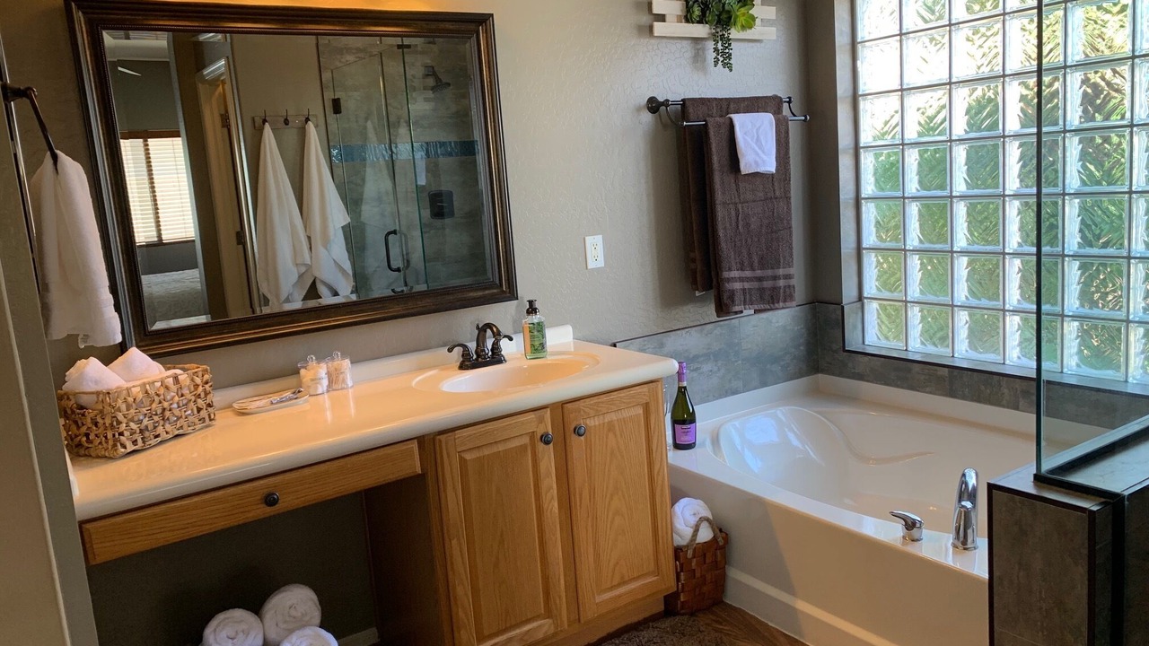 Photo of Bathroom in Litchfield Manor