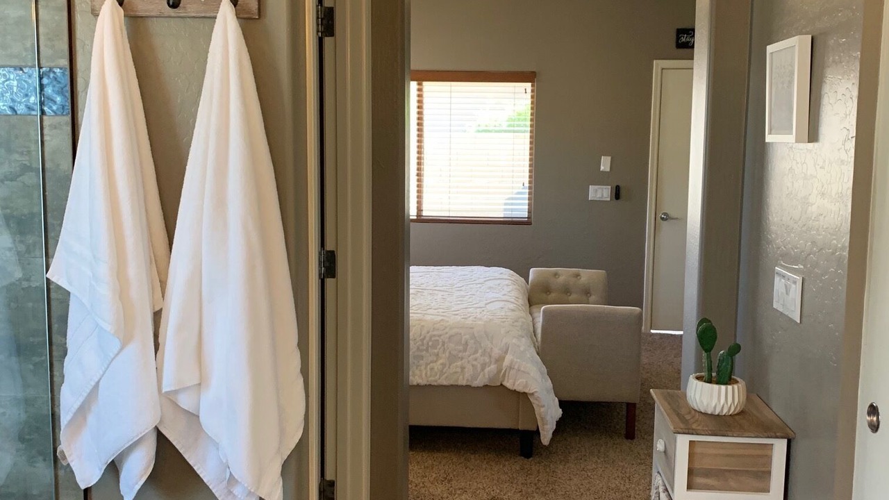 Photo of Bedroom in Litchfield Manor