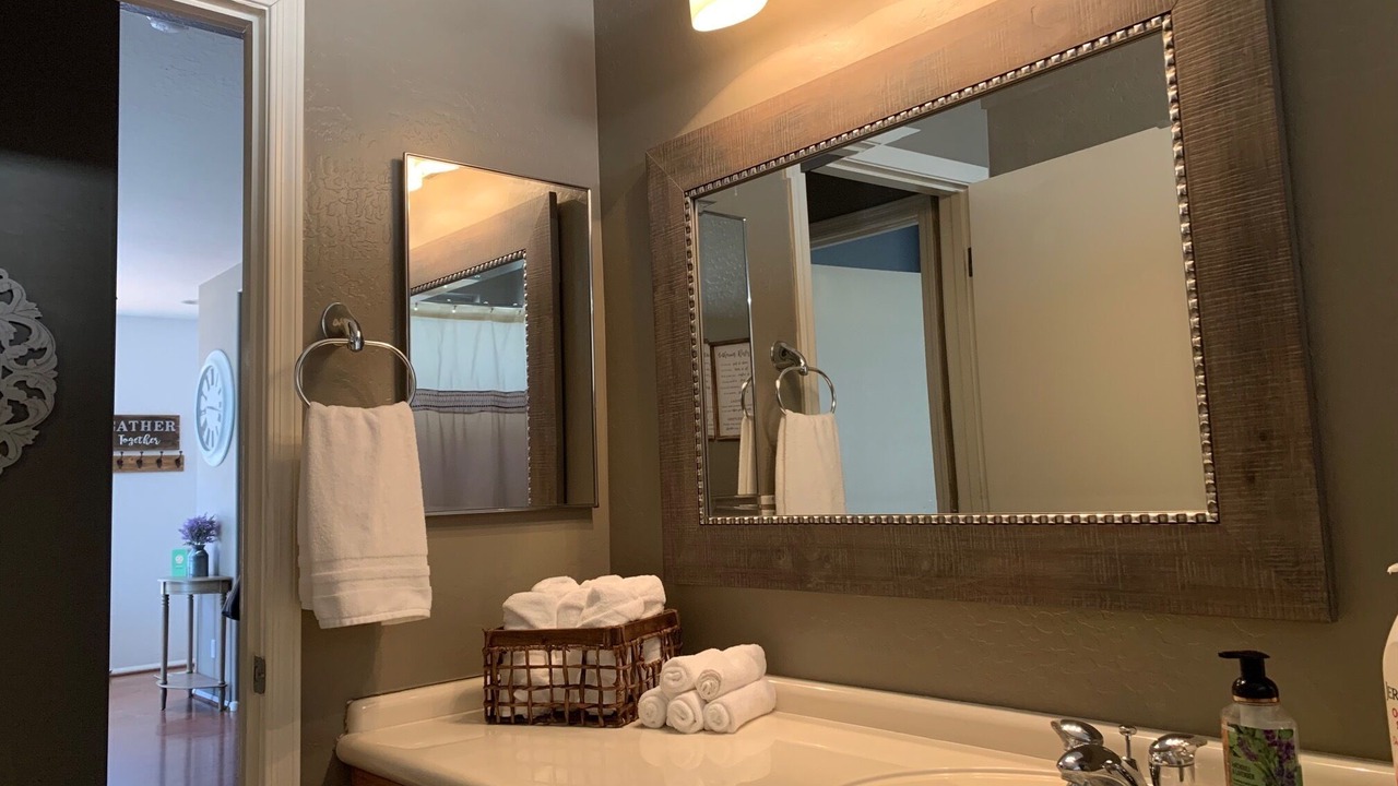 Photo of Bathroom in Litchfield Manor