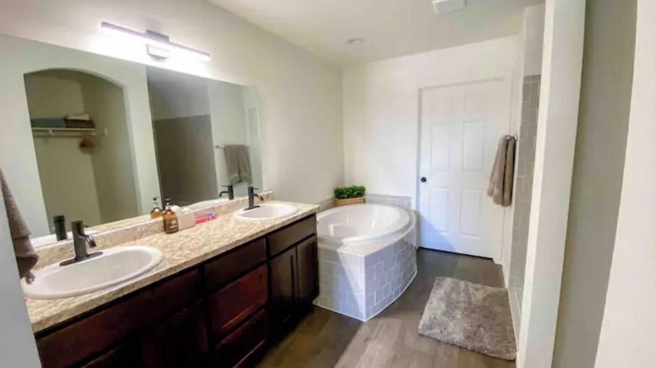 Photo of Bathroom in Yuma