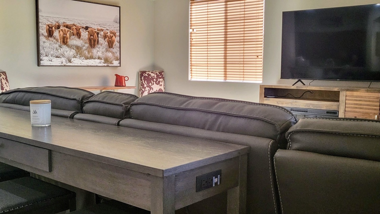 Photo of Livingroom in Palm Valley
