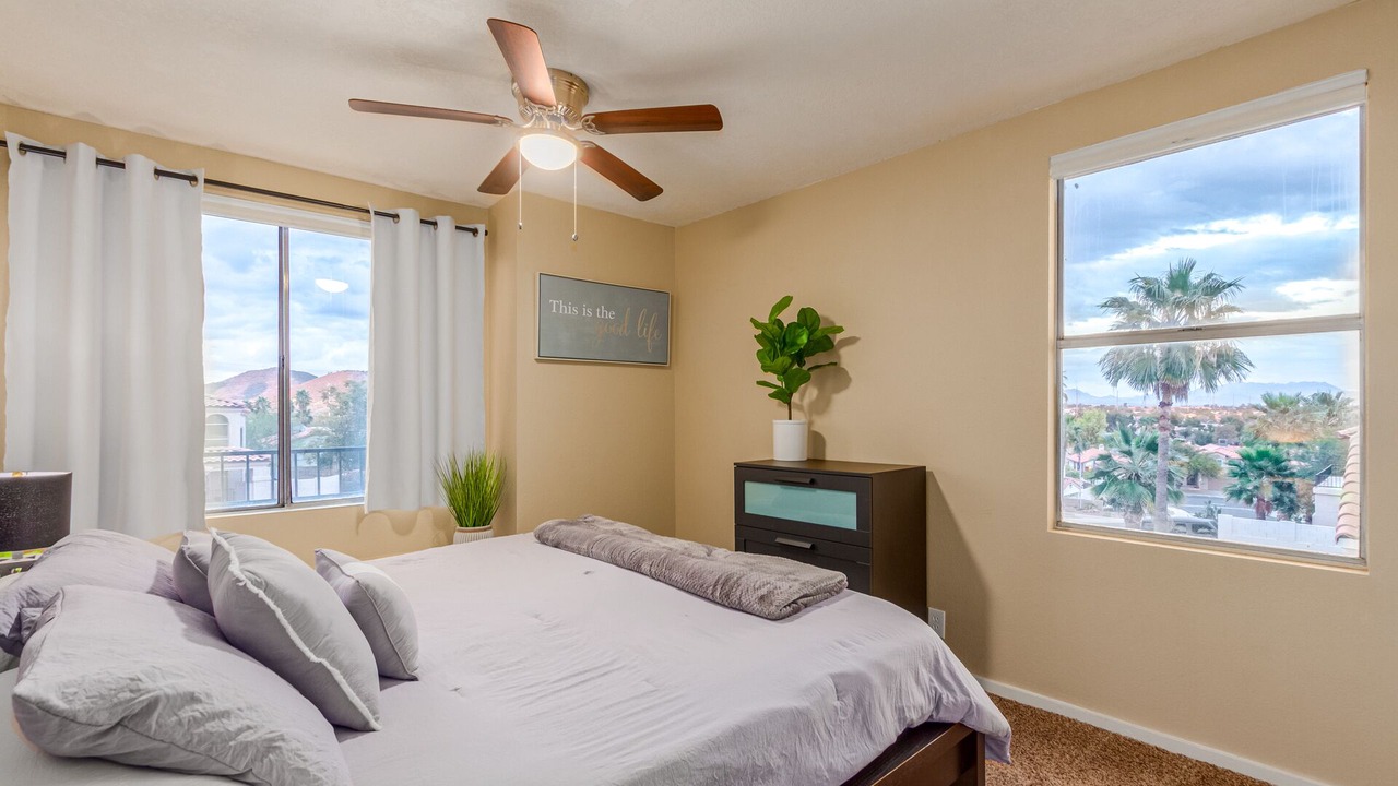 Photo of Bedroom in Paradise Valley Village