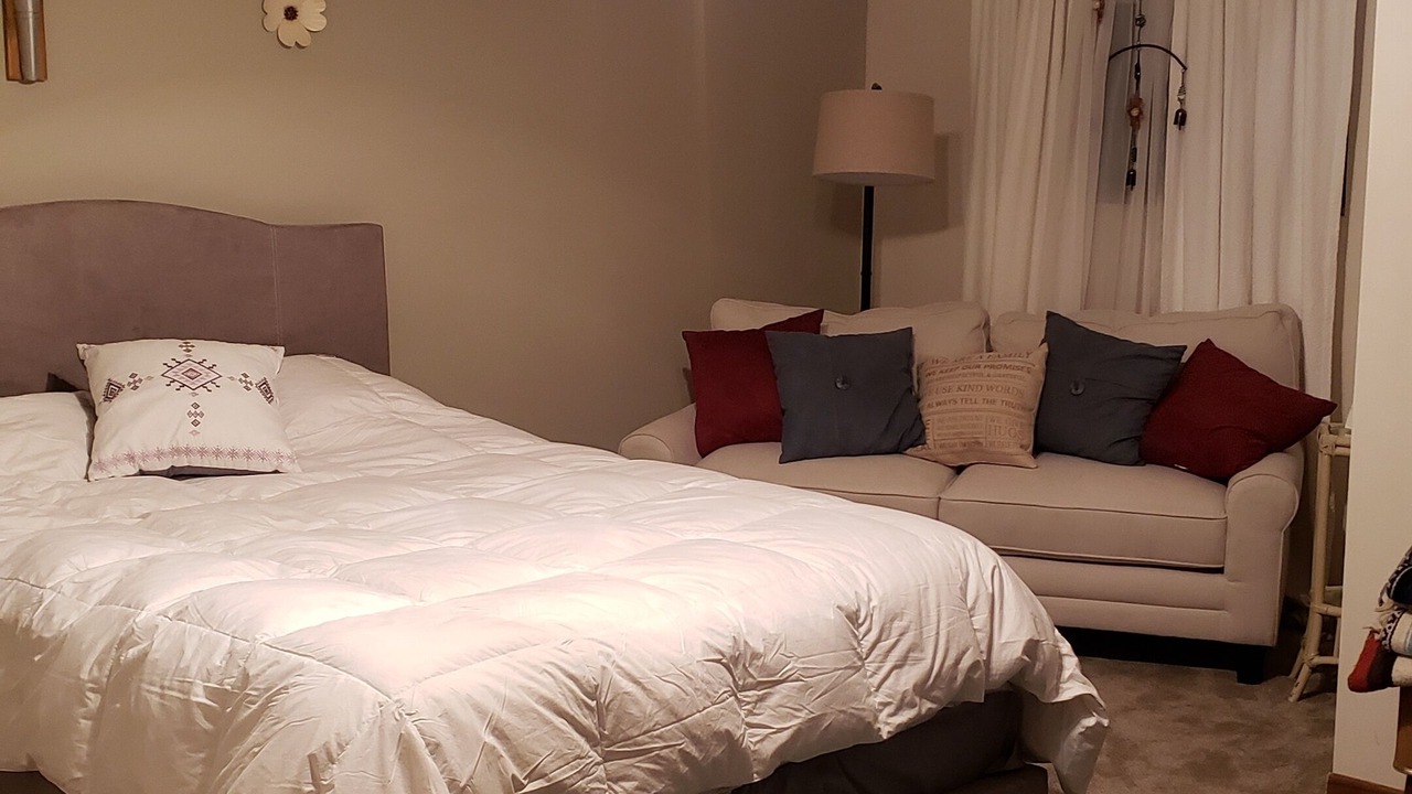 Photo of Bedroom in Foothills