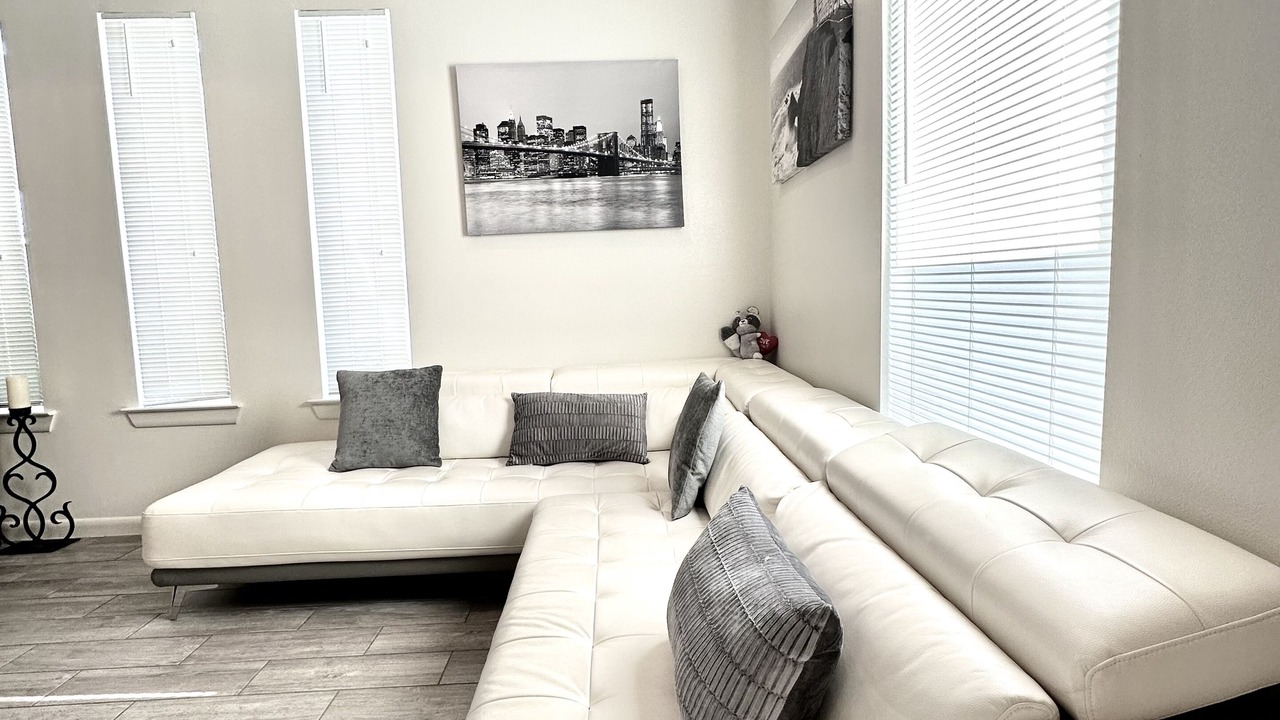 Photo of Livingroom in Pharr